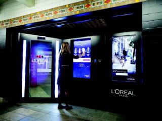 loreal digital vending machine 