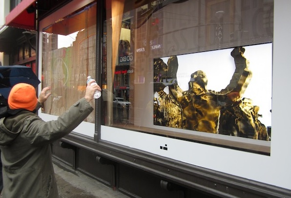 Macy's use Kinect in shop window